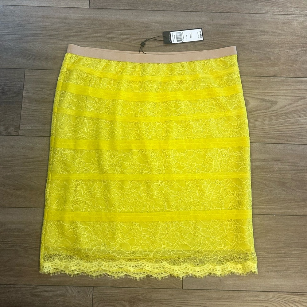 NWT BCBG Max Azria Neon Yellow Lace Pencil Skirt Size Large